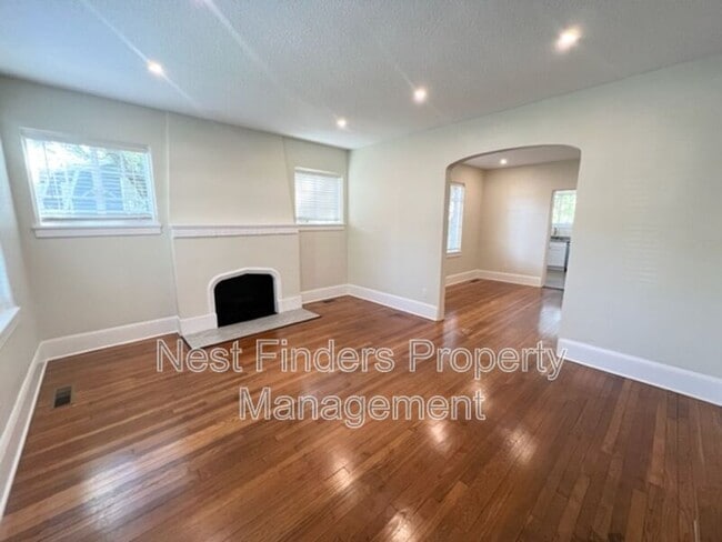 Building Photo - 3562 Hedrick St
