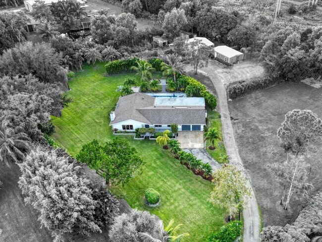 Foto del edificio - 10962 57th Pl S