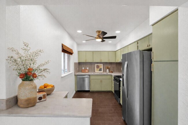 Foto del edificio - 3655 N 5th Ave