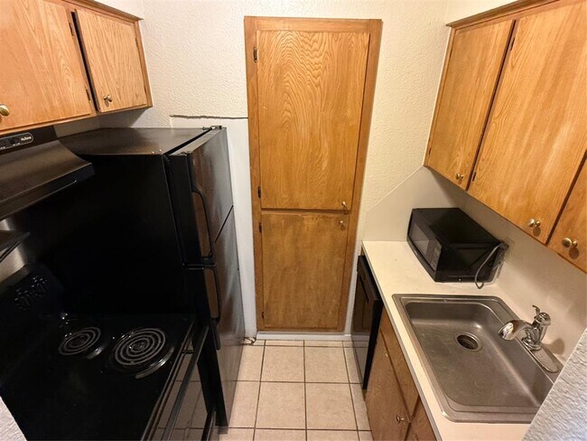 Foto del edificio - 4701 Red River St