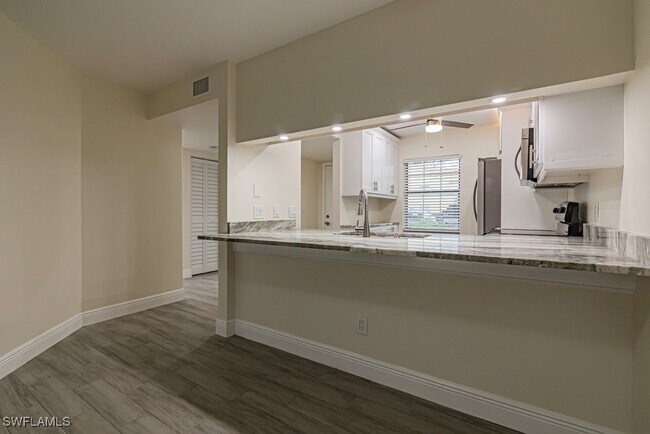 Building Photo - 2562 Kings Lake Blvd