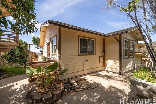 Building Photo - 92-882-882 Wainohia St