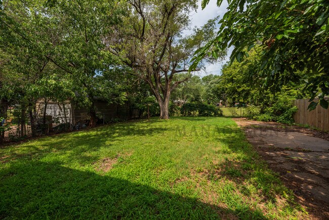 Building Photo - 1839 S Fabrique Dr