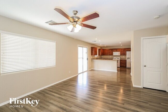 Foto del edificio - 6309 Sterling Cap St