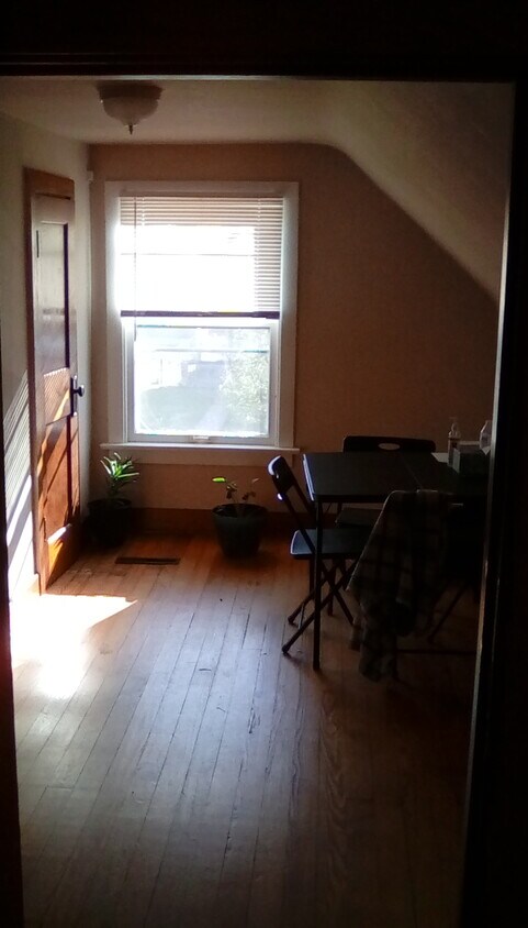 Foto del edificio - 533 Archer Ave