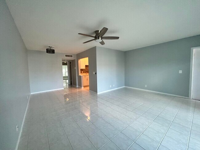 Foto del edificio - 4501 S Ocean Blvd