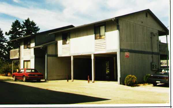 Building Photo - 3810 S Tyler St