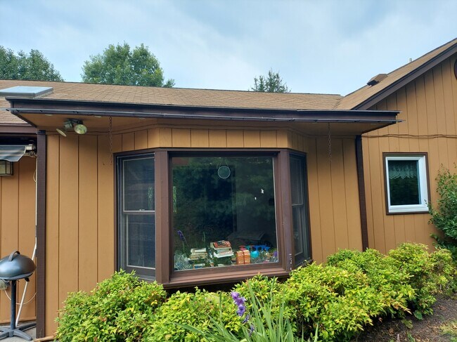 Foto del edificio - 20 Cedar Ridge Dr