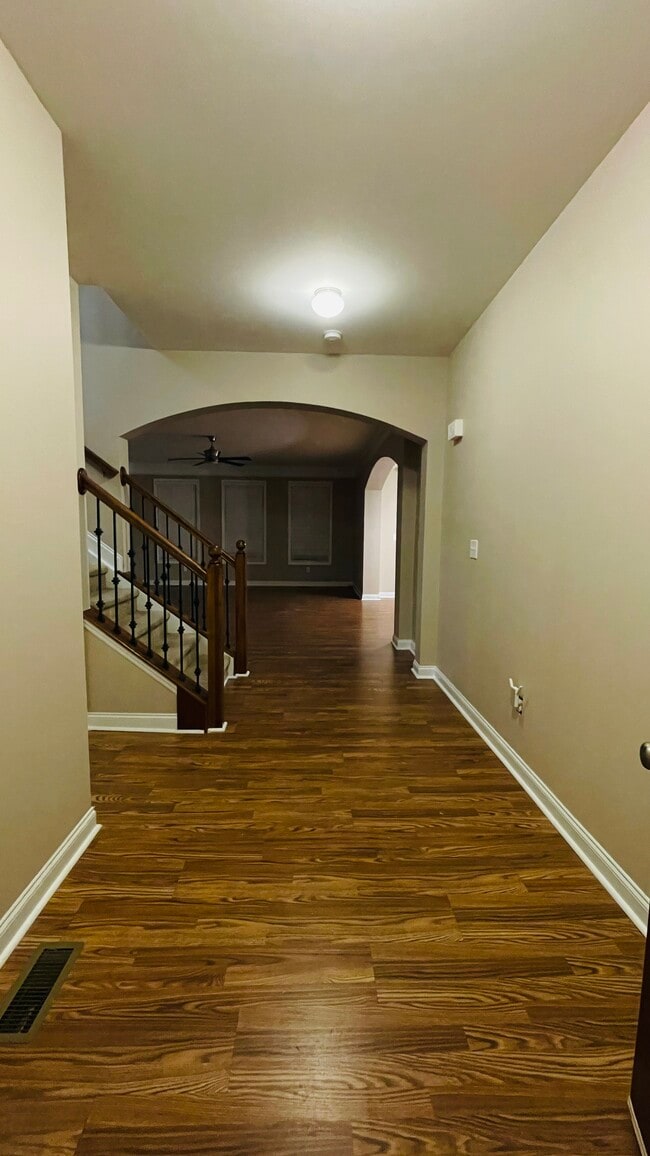 Building Photo - 16300 Brookfield View Ct