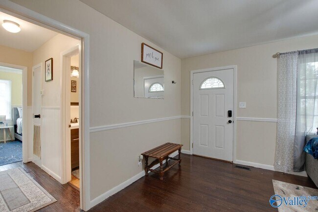 Building Photo - 1702 Truman Dr NE