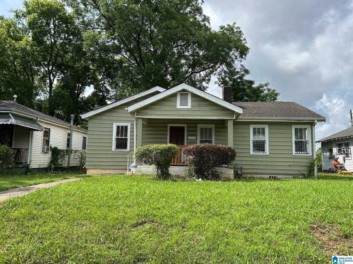 Primary Photo - 1529 1st Ave W