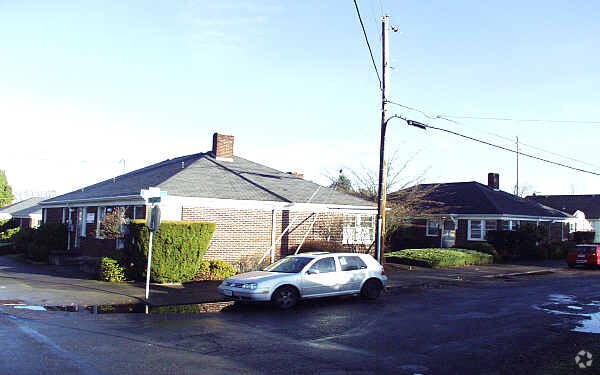 Building Photo - Alameda Court Apartments
