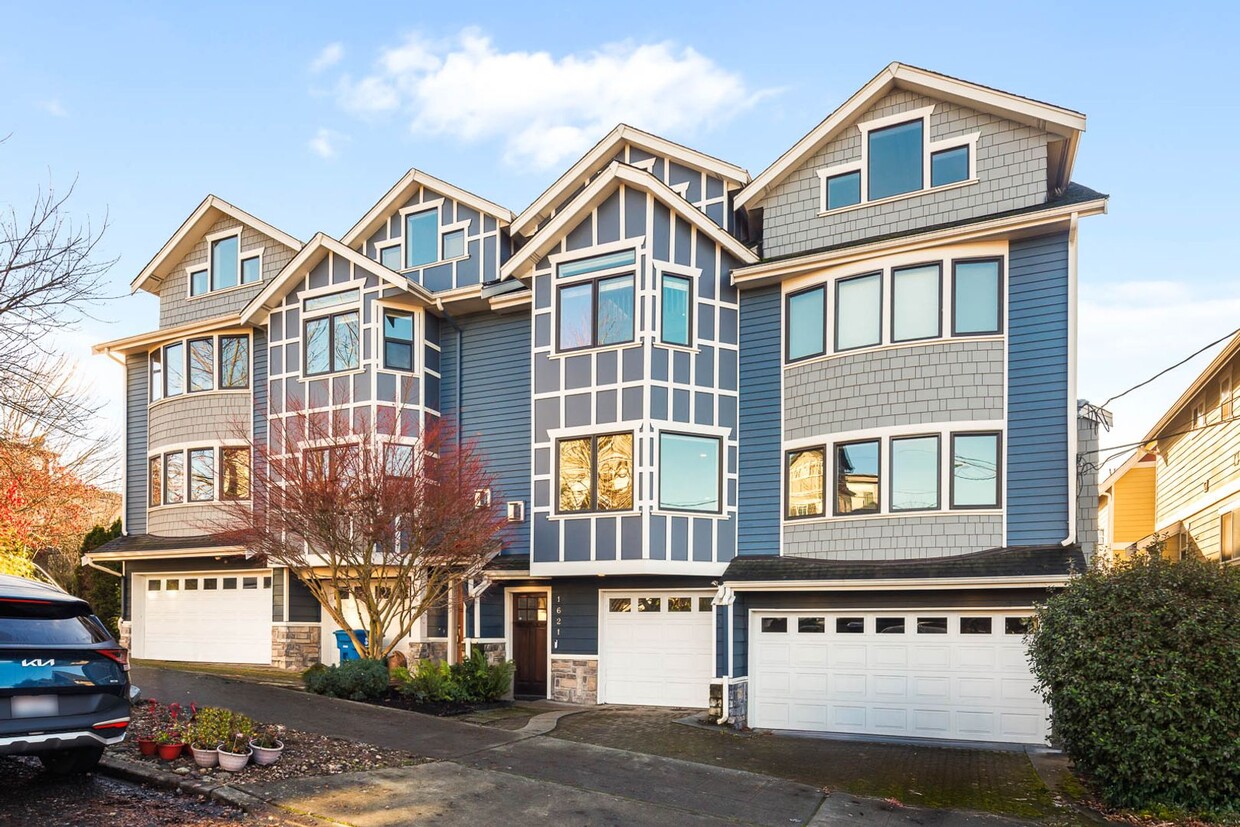 Primary Photo - 1621 E Fir St