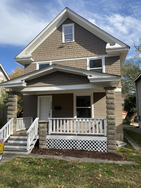 Primary Photo - 1326 Massachusetts St