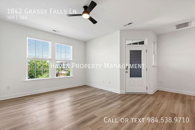 Building Photo - 1842 Grassy Falls Ln