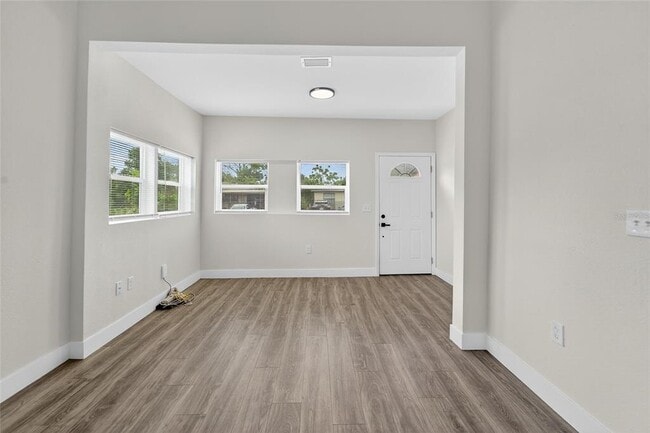 Foto del edificio - 2525 W Beach St