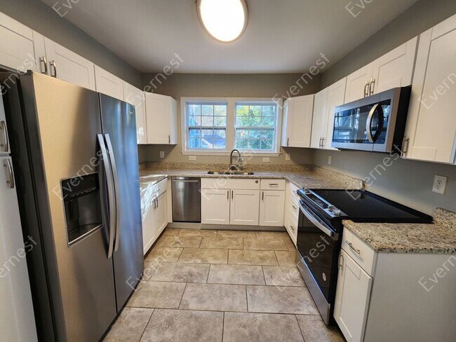 Foto del edificio - 54 Chappell Rd NW