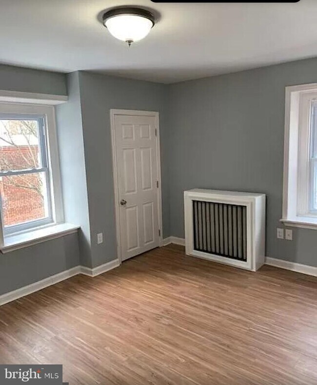 Foto del edificio - 65 W Logan St