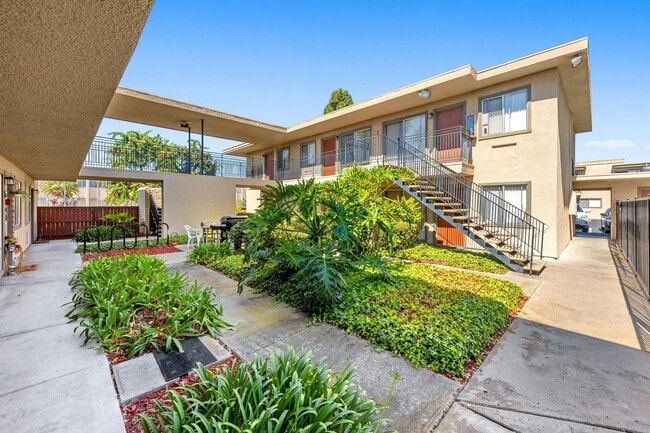 Building Photo - 7414 Mesa College Dr