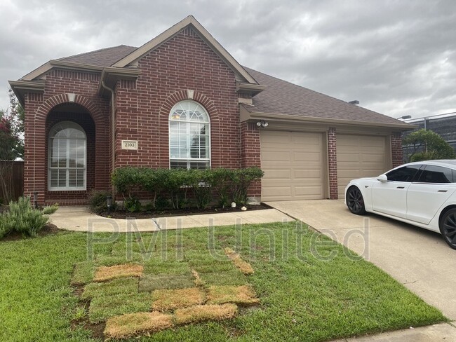 Building Photo - 2103 Clubside Dr