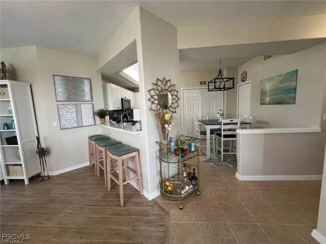 Foto del edificio - 10139 Colonial Country Club Blvd