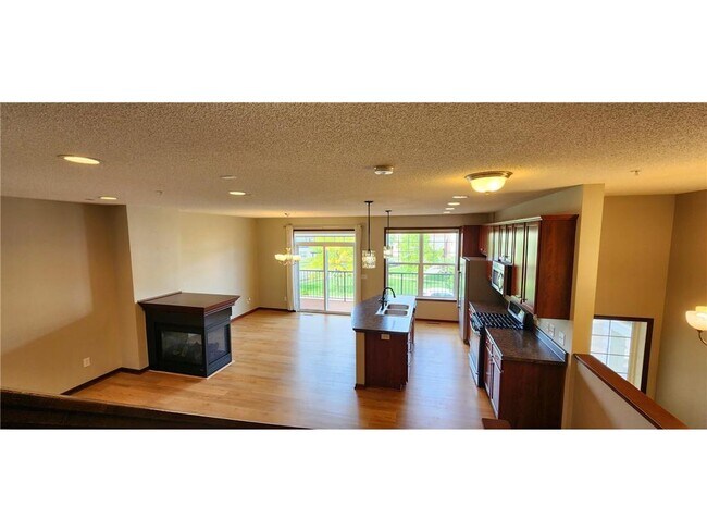 Foto del edificio - 11917 Emery Village Dr N