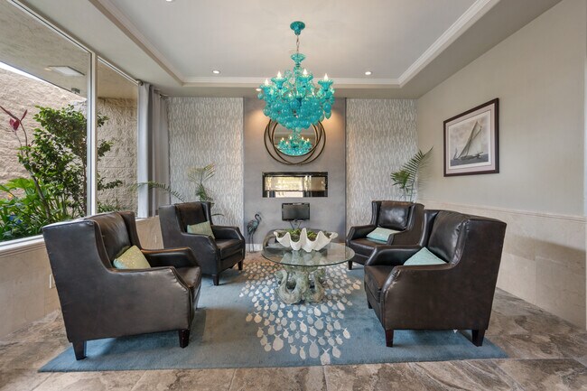 Foto del edificio - 1200 N Harbor Dr