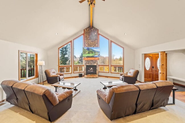 Foto del edificio - 7755 Cully Ln