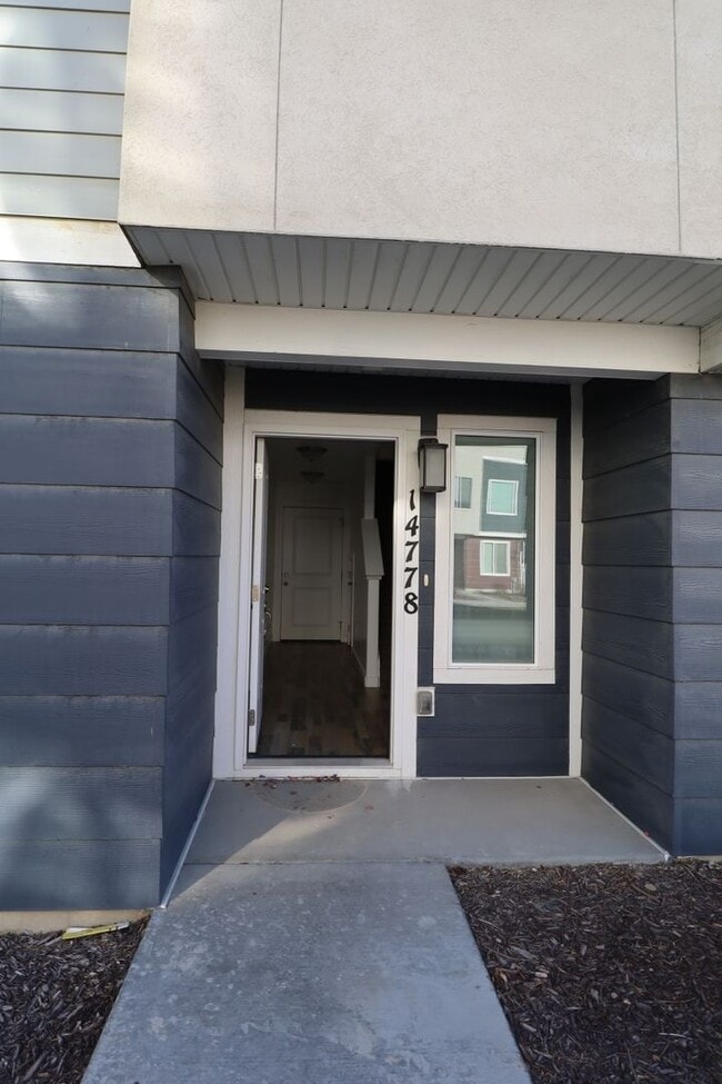 Photo - End Unit in Bluffdale Townhome