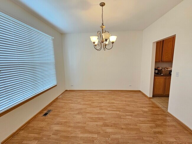 Building Photo - 1859 Westridge Pl