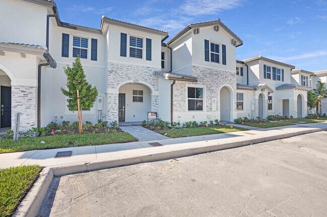 Building Photo - Brand new Townhome 3/2.5  Maximum 2 Cars