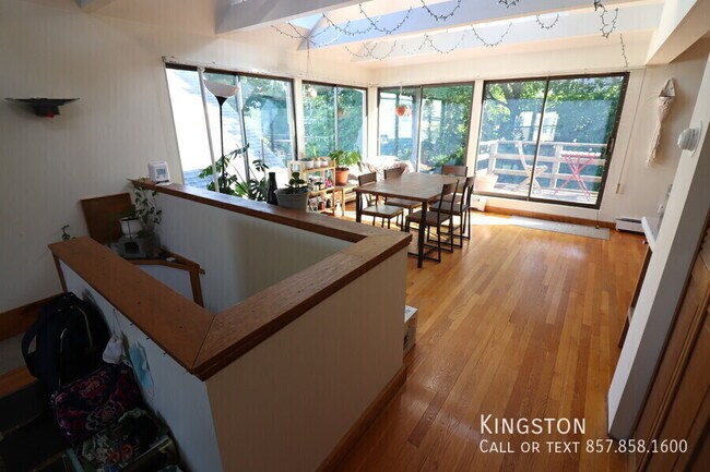 Building Photo - 40 Atherton Rd