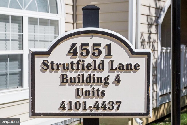 Foto del edificio - 4551 Strutfield Ln