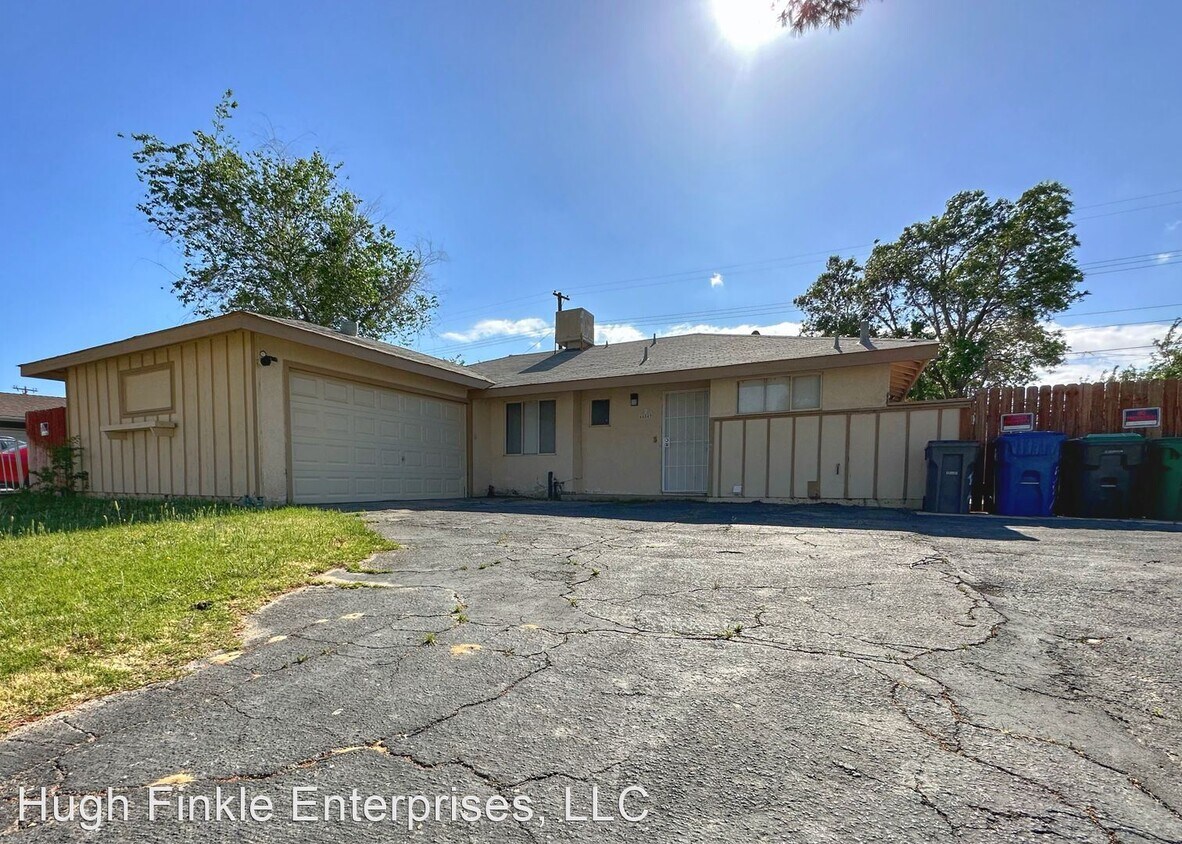 Foto principal - 4 br, 2 bath House - 45549 East 7th Street