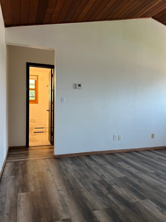 Building Photo - Garden Apartments