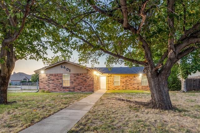 Building Photo - 4401 Tiptop St