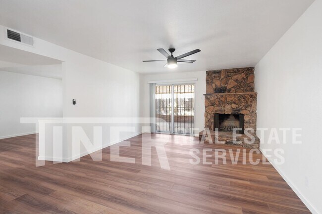 Foto del edificio - 4005 Heather Hill Way