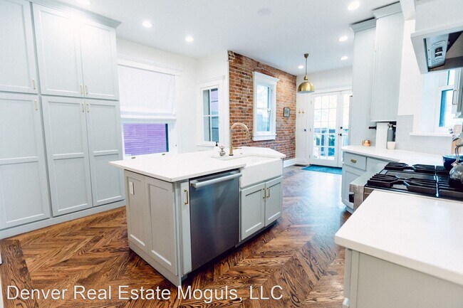 Foto del edificio - 3 br, 3.5 bath House - 1235 N Pearl St