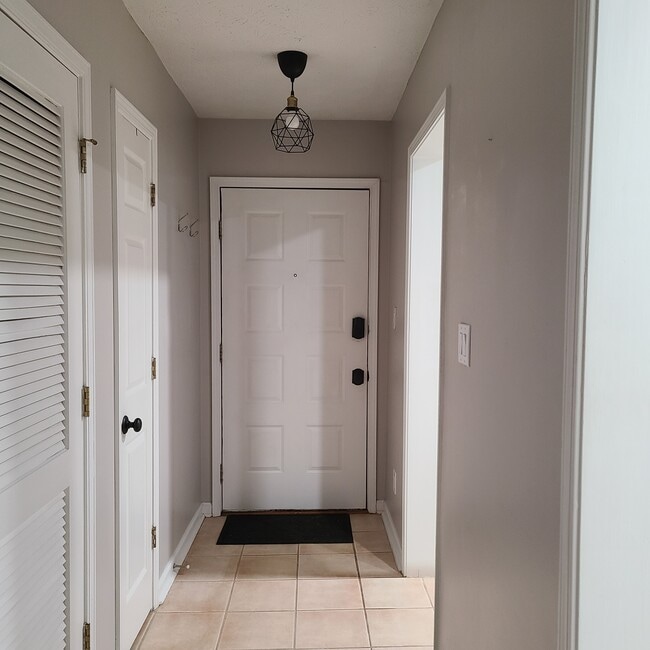 Building Photo - 1266 Weatherstone Dr NE