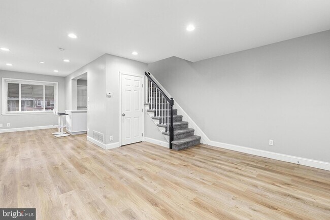 Foto del edificio - 2203 Redthorn Rd