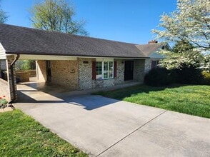 Building Photo - 1003 Goodview Dr