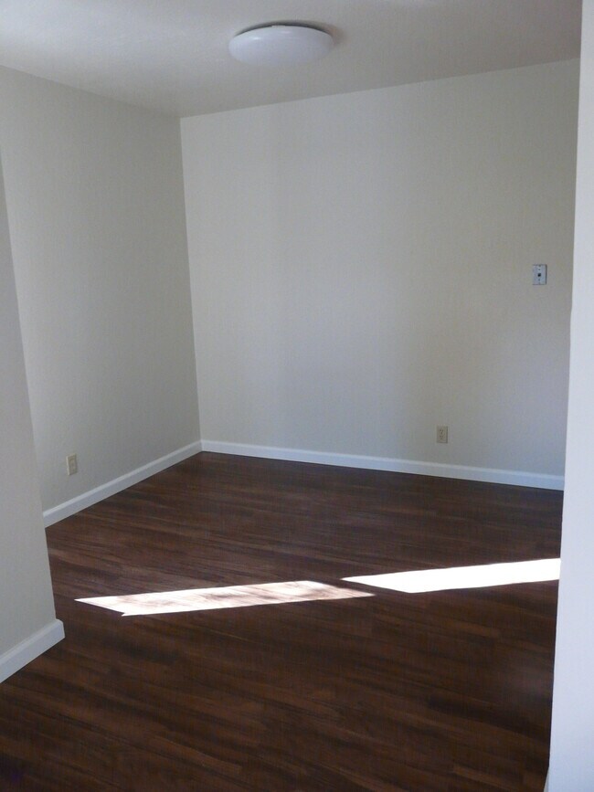 Building Photo - 163 Virginia Hills Dr