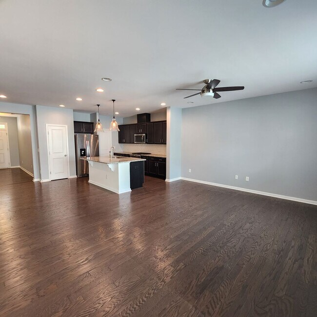 Foto del edificio - Townhome for Rent Durham
