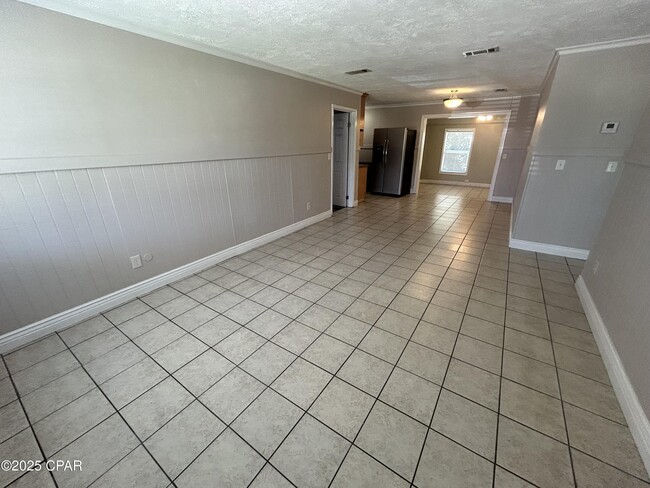 Building Photo - 16238 E Lullwater Dr