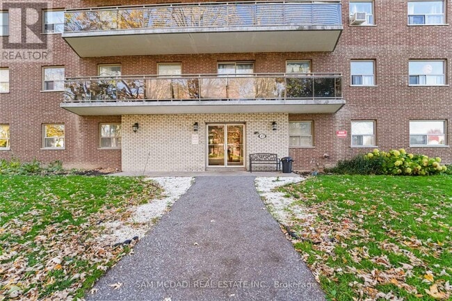 Building Photo - 47 Munroe St