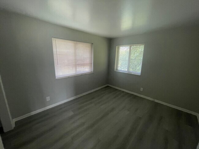 Building Photo - 1702 N Ritter Ave