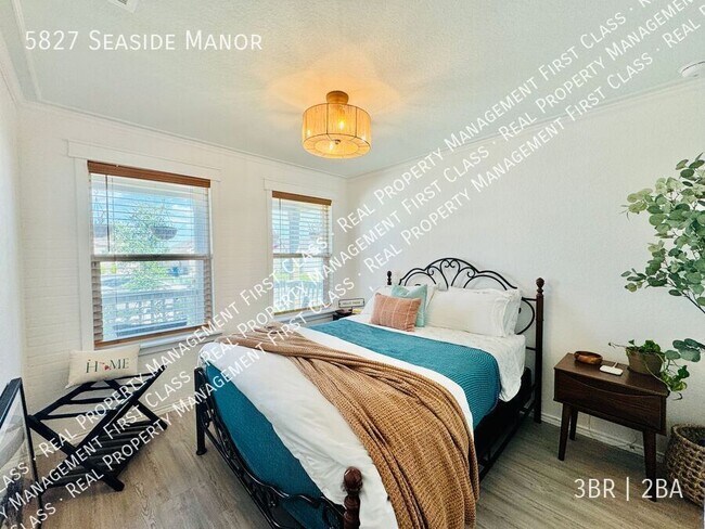 Foto del edificio - 5827 Seaside Mnr