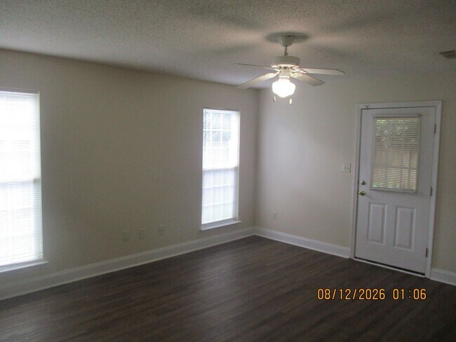 Foto del edificio - 113 Laurelwood Ct