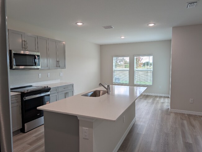 Building Photo - 36928 Sagemoor Dr