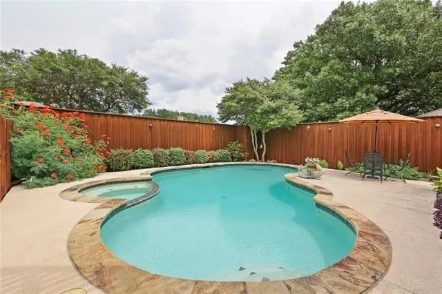 Building Photo - 2403 Blue Cypress Dr